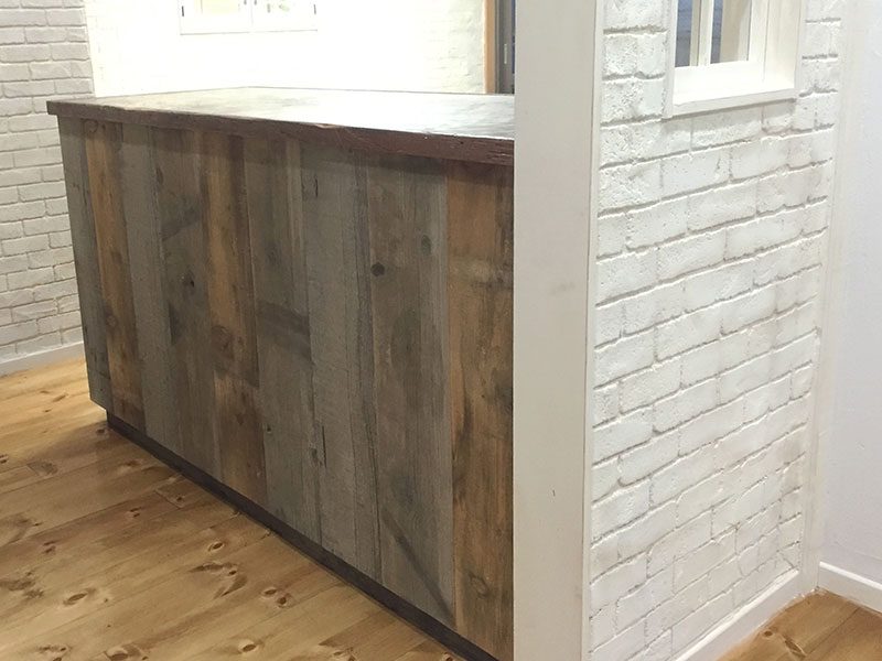店舗施工例　2-12　古材カウンター
