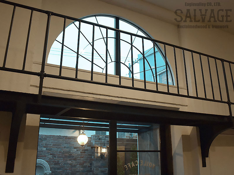 スタジオ施工例　5-03　アイアン窓　キャットウォーク