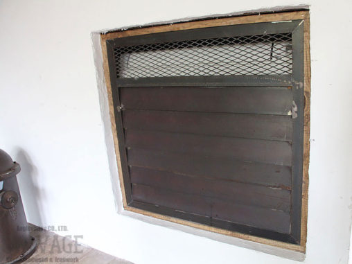 スタジオ施工例　5-43　アイアンルーバー