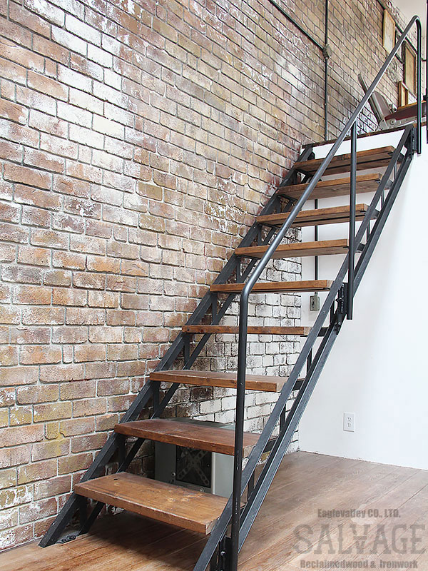 スタジオ施工例　5-34　アイアン階段